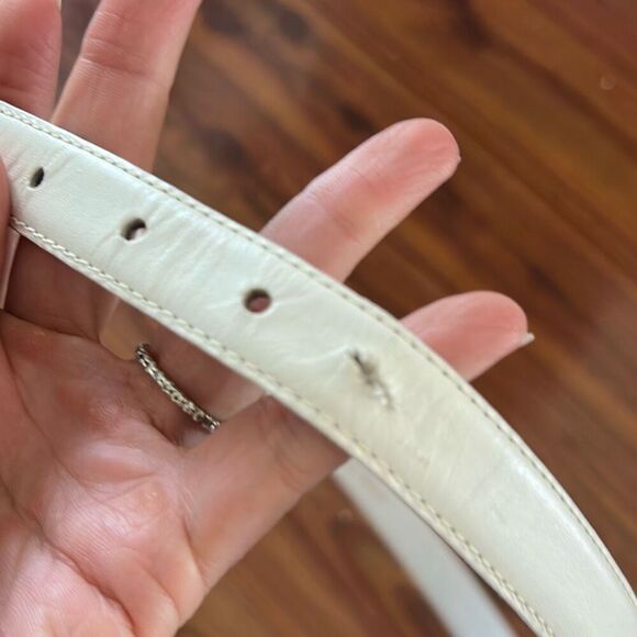 Vintage 80's Christian Dior white thin leather belt gold buckle size M - Picture 5 of 5